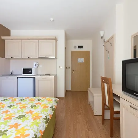 ❤quite & Cosy Studio With Balcony & Kitchen❤wt❤ *